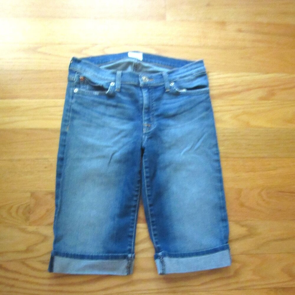Hudson Denim Knee Length Jean Shorts w 5 Pockets in Size 28
